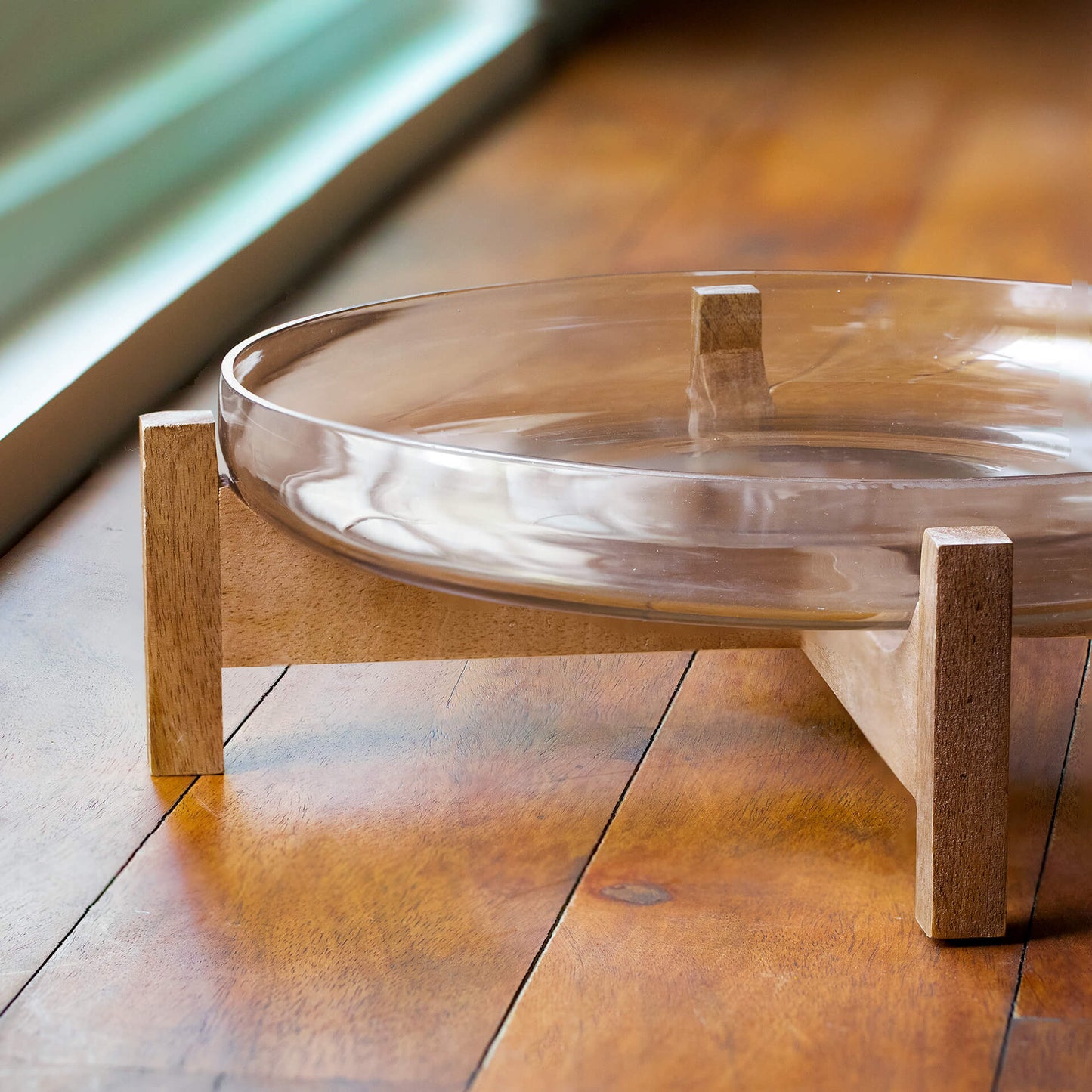 Wooden Willow Round Bowl with Stand
