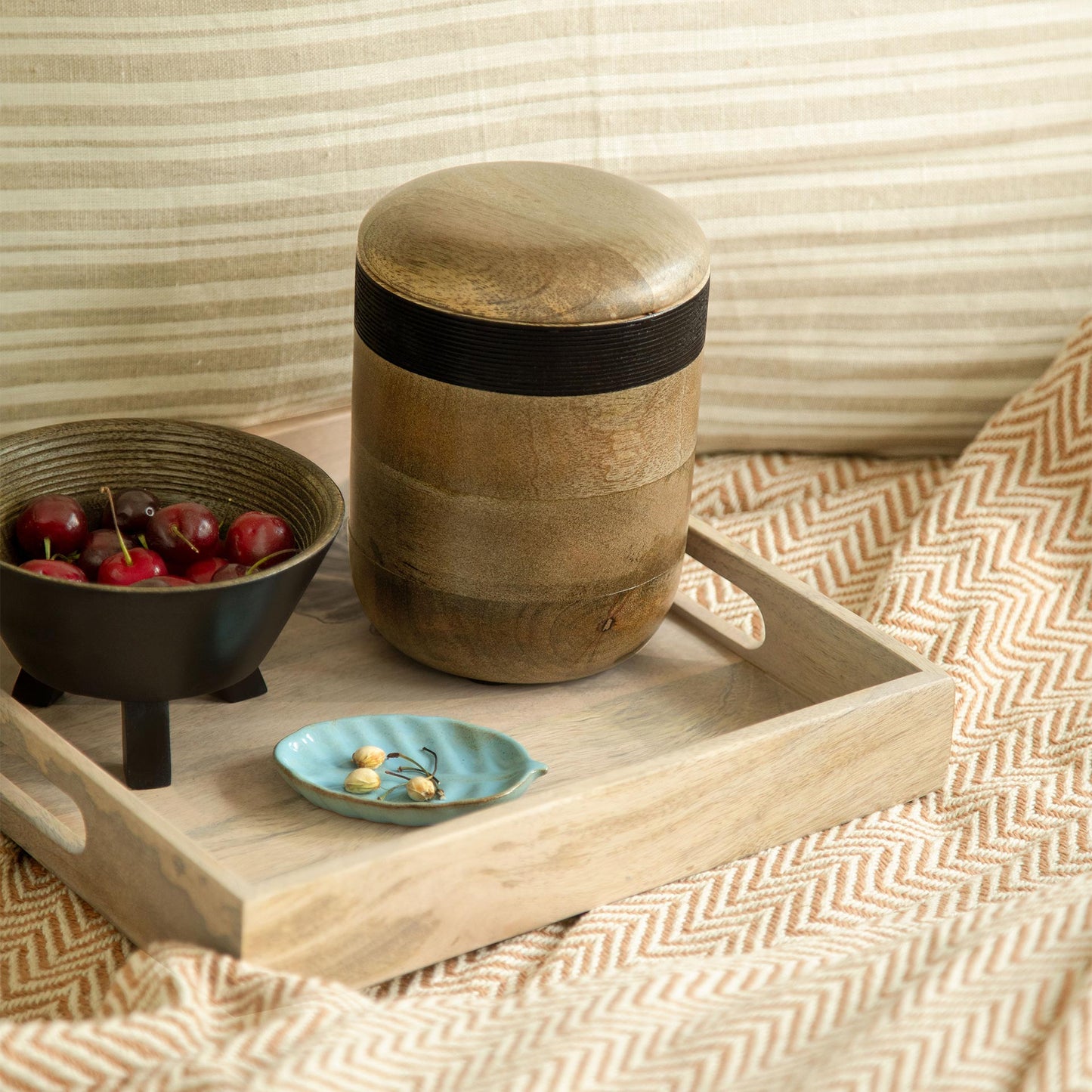 Alluring Shadows Jar (Large)